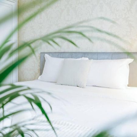 Elegant Vibes Apartment Next To Obor Market Bukarest Eksteriør billede